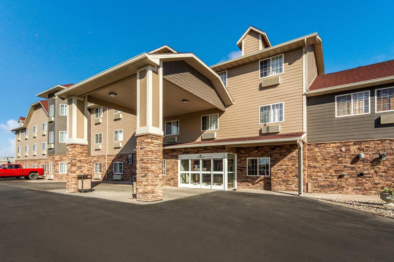 Red Roof Inn & Suites Omaha - Каунсъл Блъфс Екстериор снимка